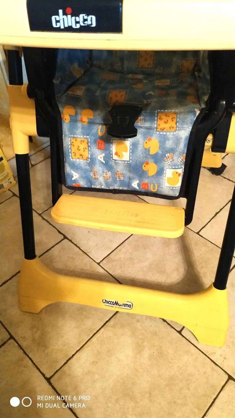 Chaise haute CHICO
Puériculture