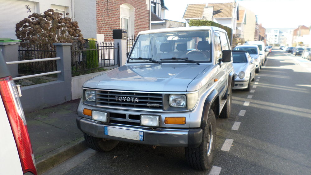 Land Cruiser 2.4 TD Court Tol&eacute; Cr&eacute;ation 1993 occasion 59700 Marcq-en-Barœul