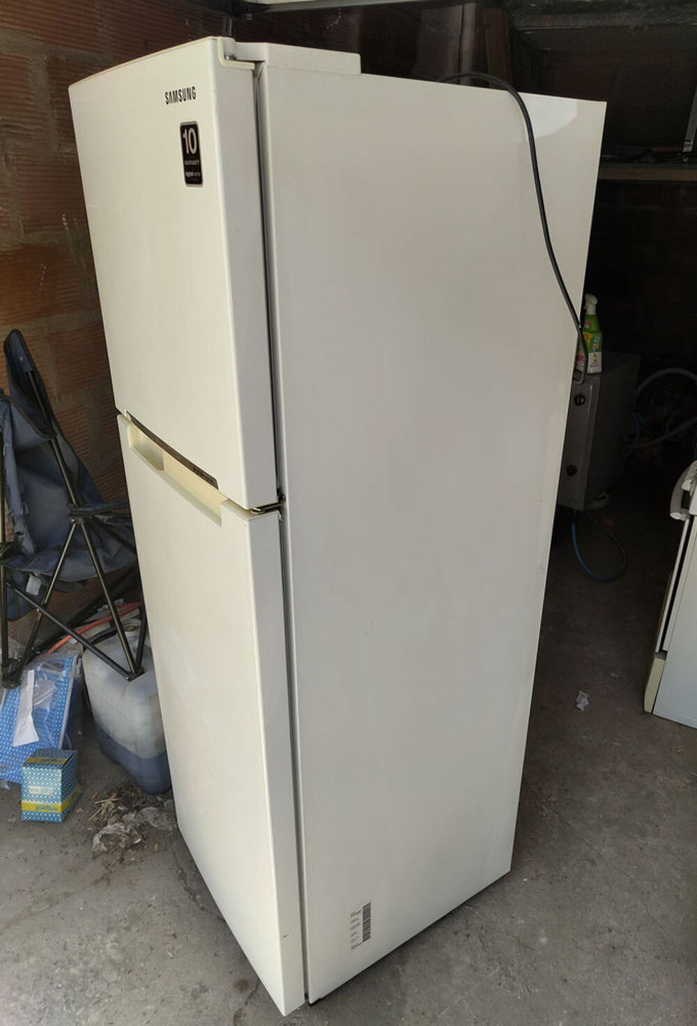 R&eacute;frig&eacute;rateur cong&eacute;lateur 
SAMSUNG 
Model RT25FARADWW-EF Electroménager