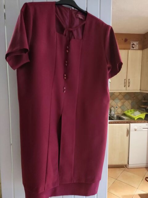 Magnifique robe rouge cerise 18 Meg�ve (74)