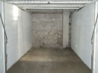  Parking / Garage à louer 15 m²