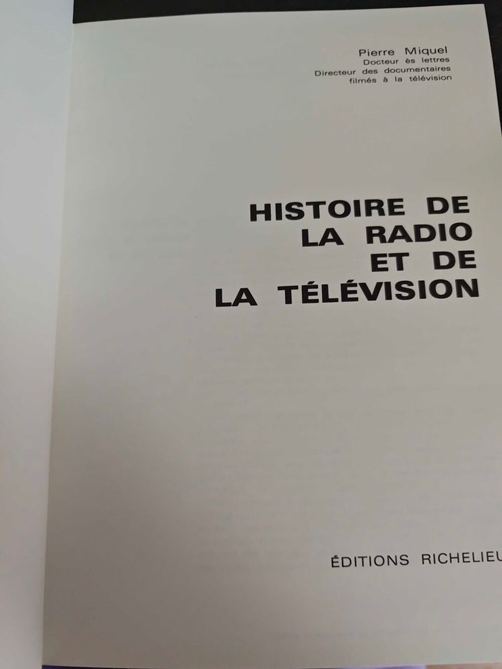 8 livres &eacute;ditions Richelieu. l'univers contemporain 