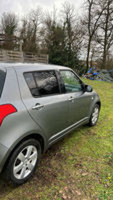 Swift 1.3DDIS 2009 occasion 33240 Saint-Laurent-d'Arce