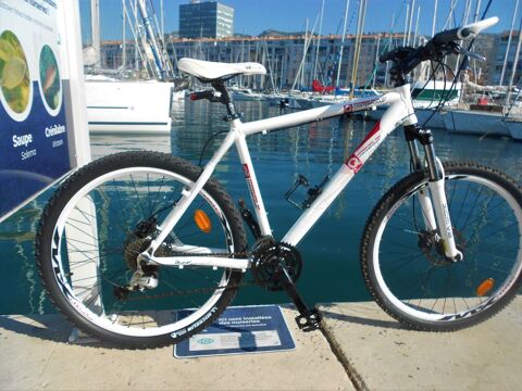 vtt Q Bikes XL freins hydrauliques  210 Toulon (83)
