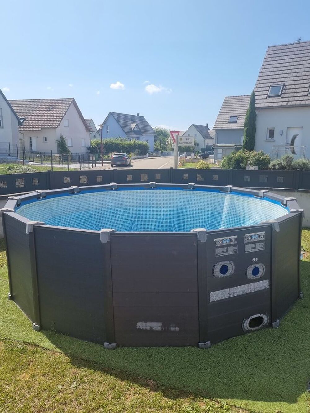 Piscine hors sol recouvert de pvc Jardin