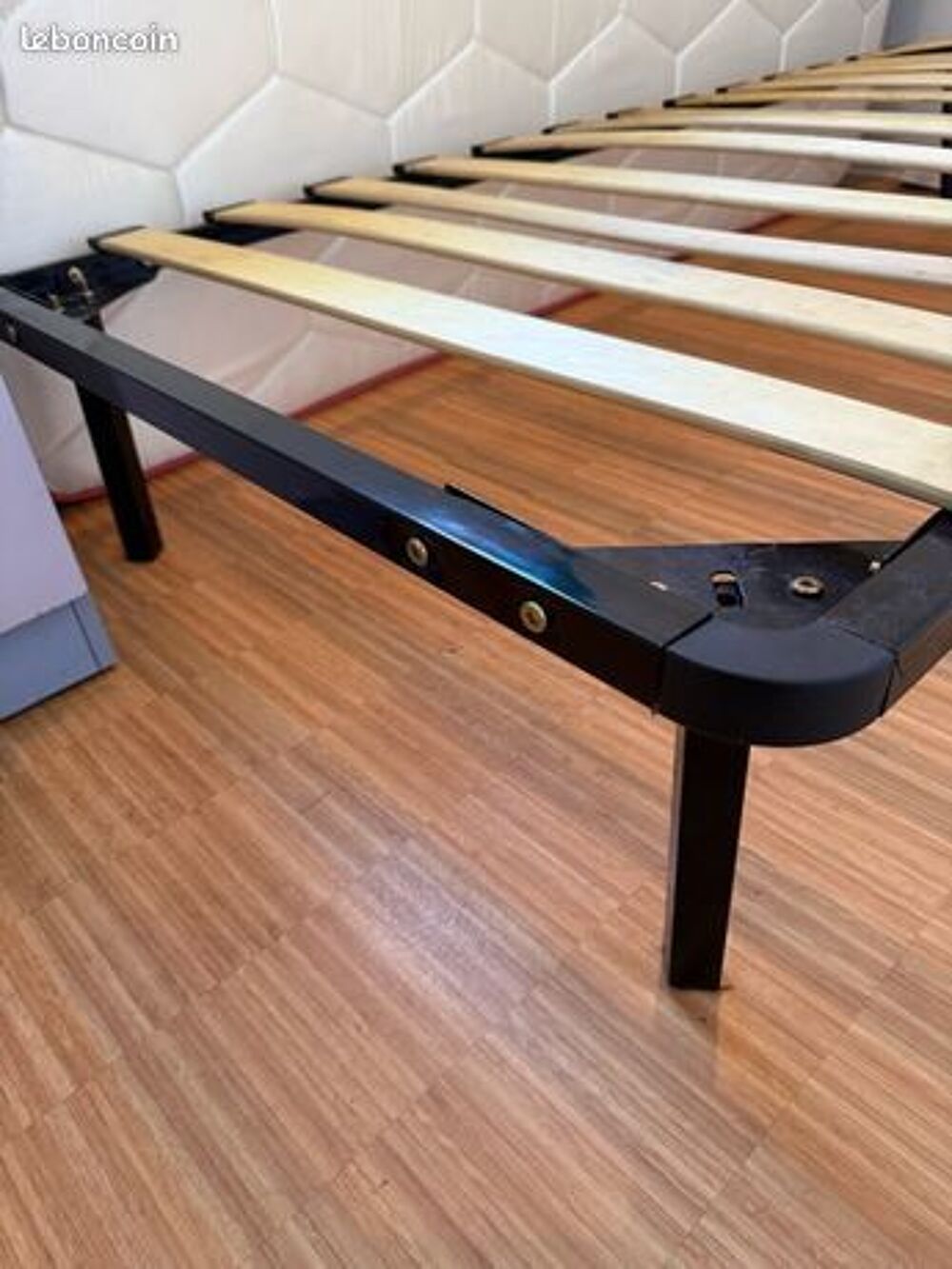 Lit cadre sommier pieds et matelas 90 x 190 Meubles