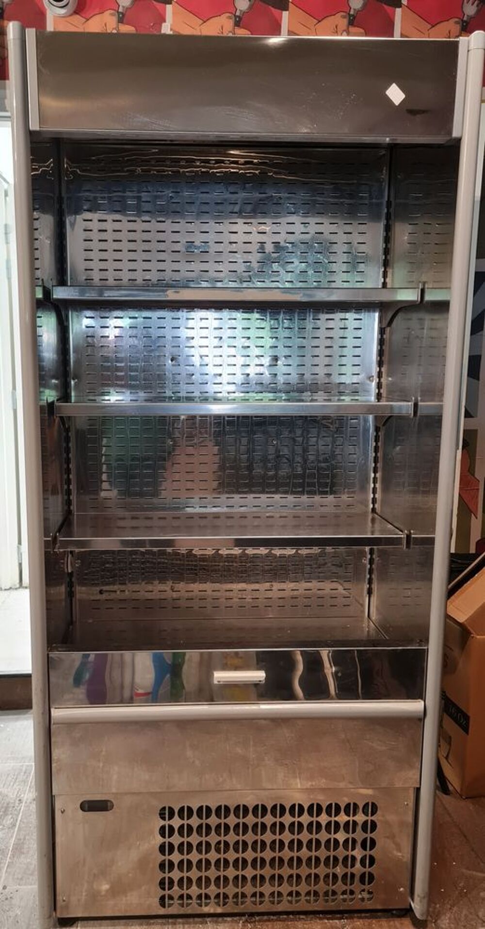vitrine murale libre-service avec rideau Electroménager