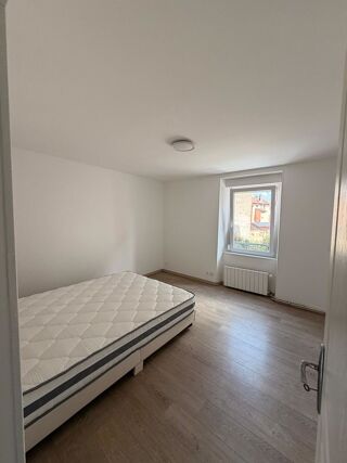  Appartement à louer 3 pièces 63 m²