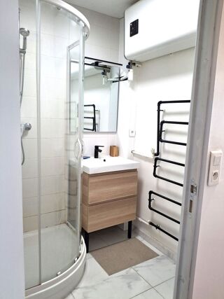  Appartement à louer 1 pièce 65 m²