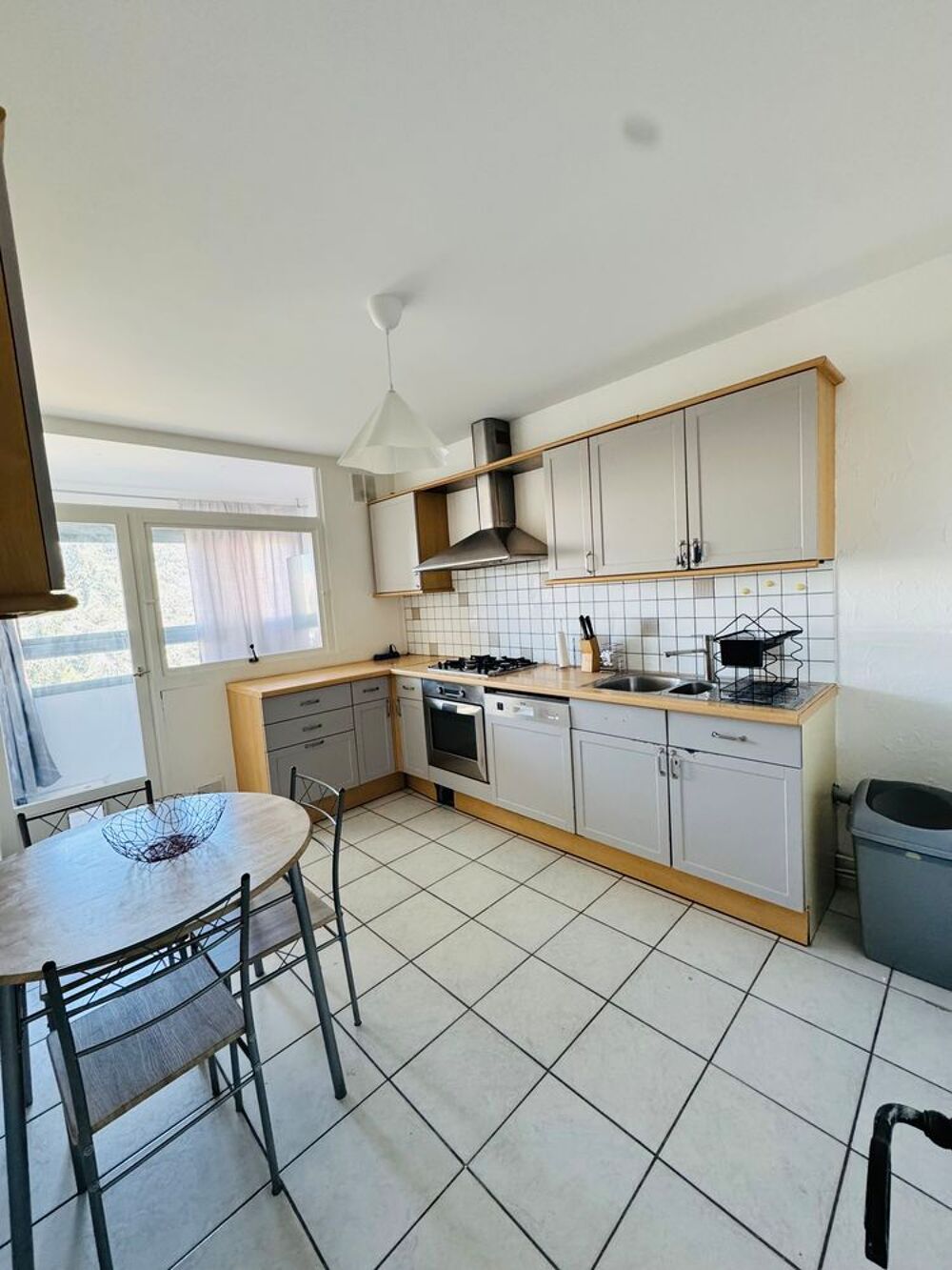 Location Appartement Colocation étudiante .Appartement F4 de 73 m² à Saint-Pries Saint-priest