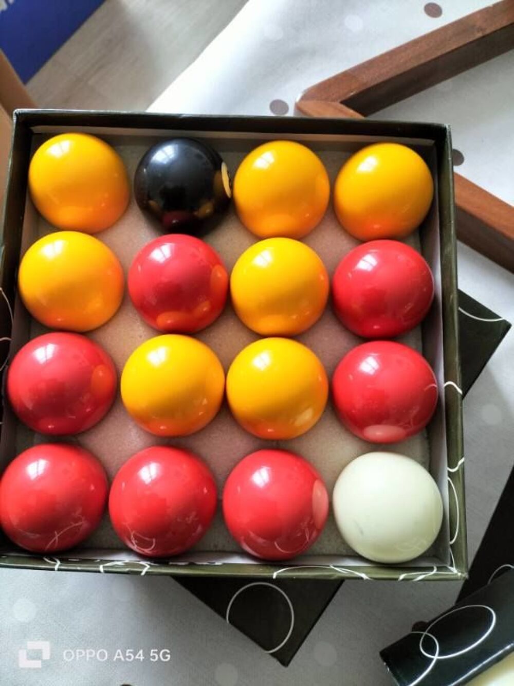 Billard et table pour salle a manger en bois exotique Meubles