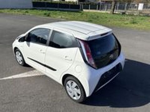 Aygo 1.0 VVT-i x-play 2016 occasion 37260 Monts