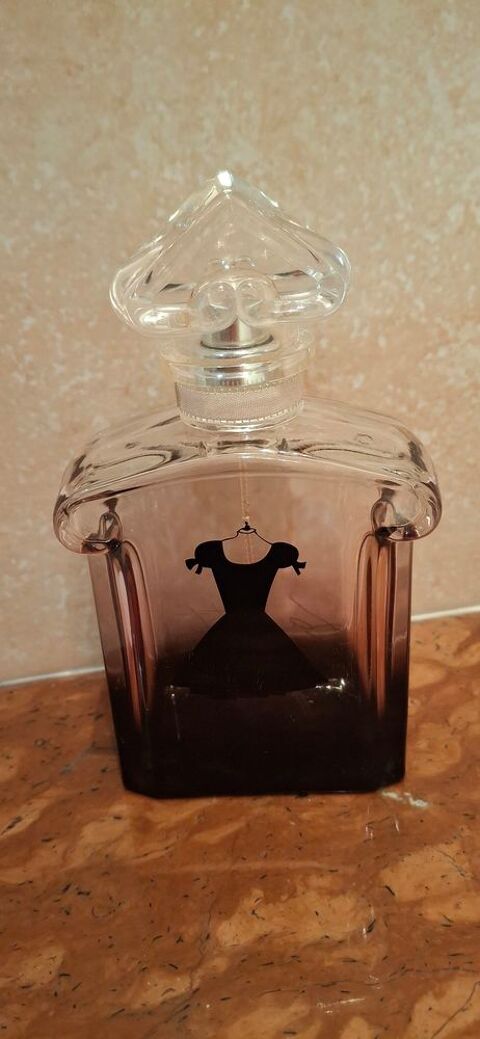 Flacons vide pour collection   la petite robe noire  5 Villiers (86)