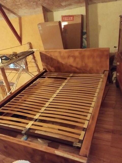 Lit double avec sommier en bois  rnover 0 Gatey (39)