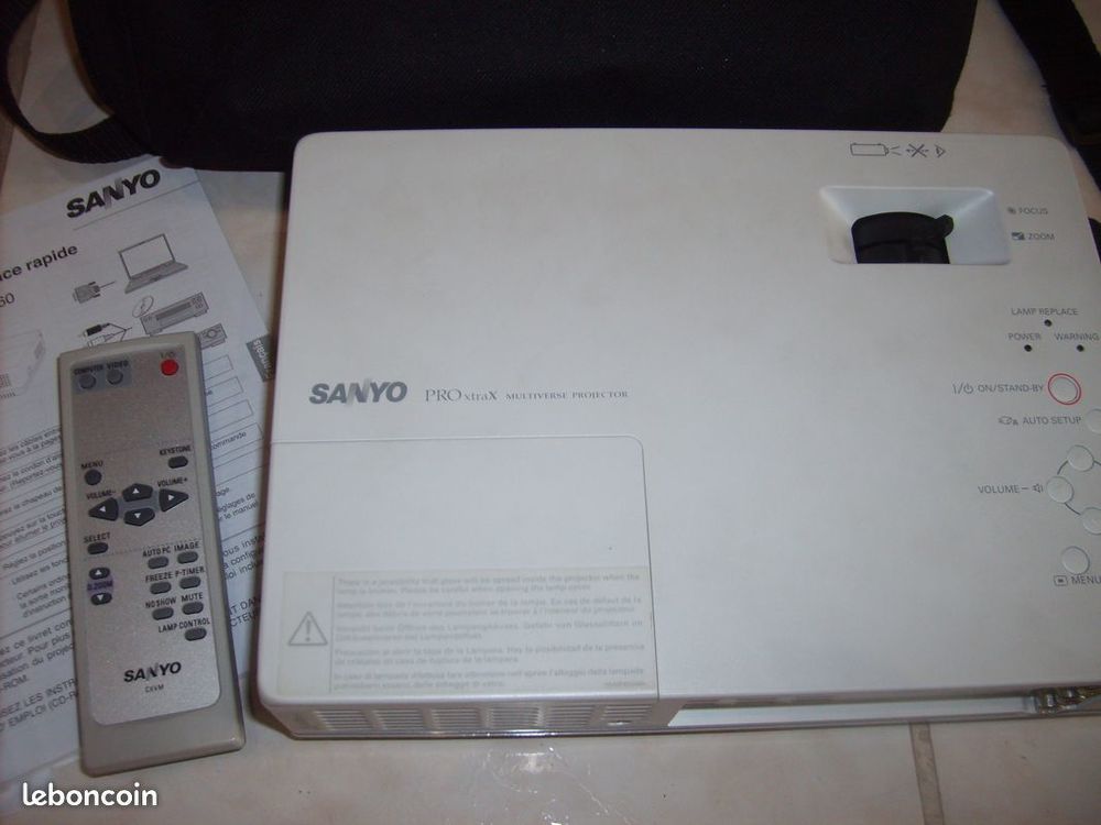 VIDEOPROJECTEUR SANYO mod&egrave;le PLC-XW60 Photos/Video/TV