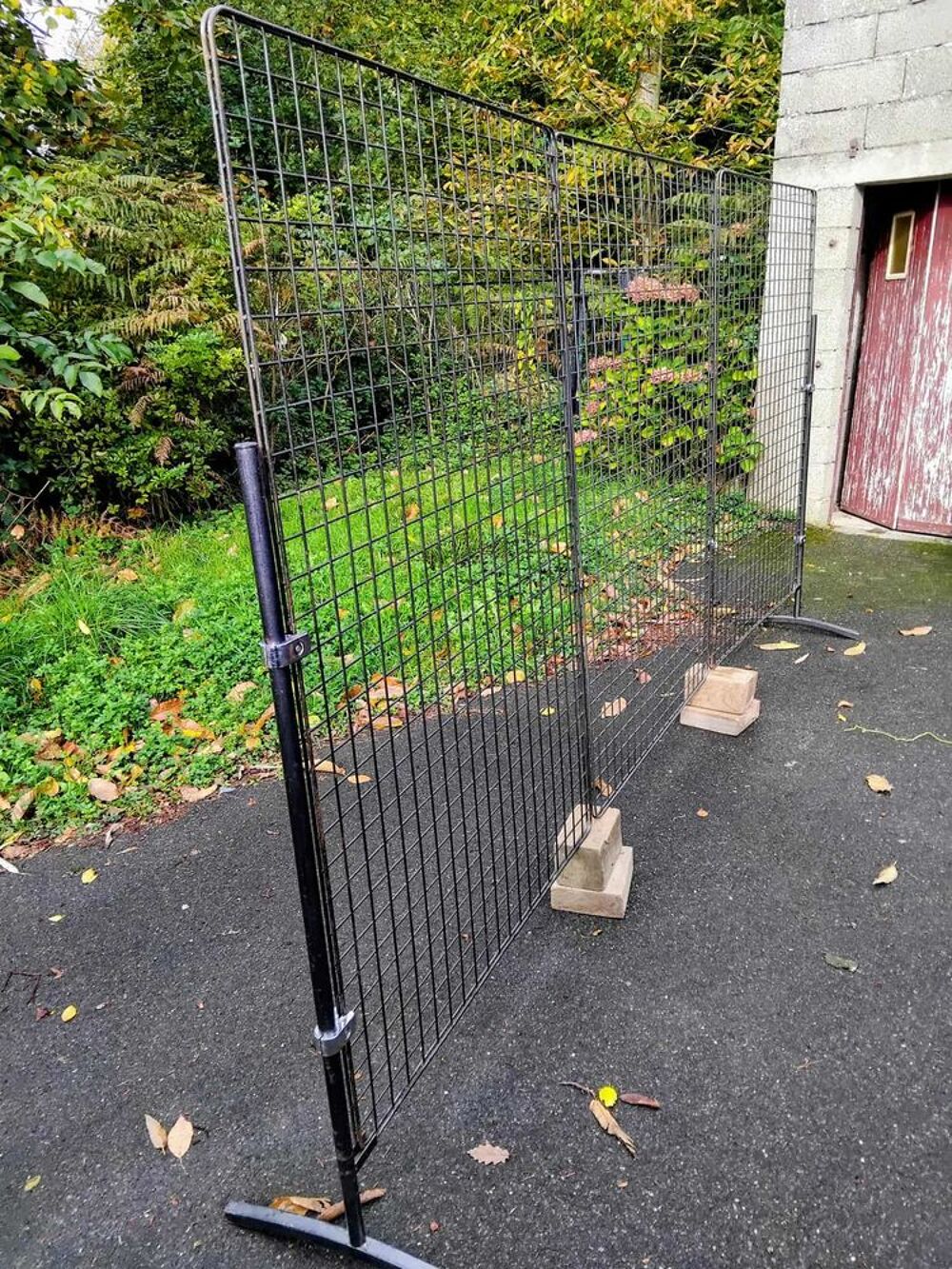 3 Grilles d'exposition artistique 1 m x 1,5 m Meubles