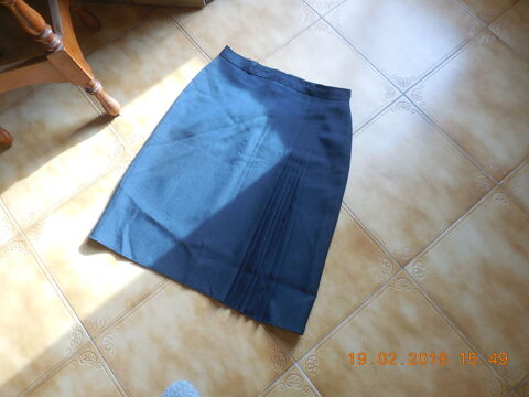jupe noire  t 46 5 S�te (34)