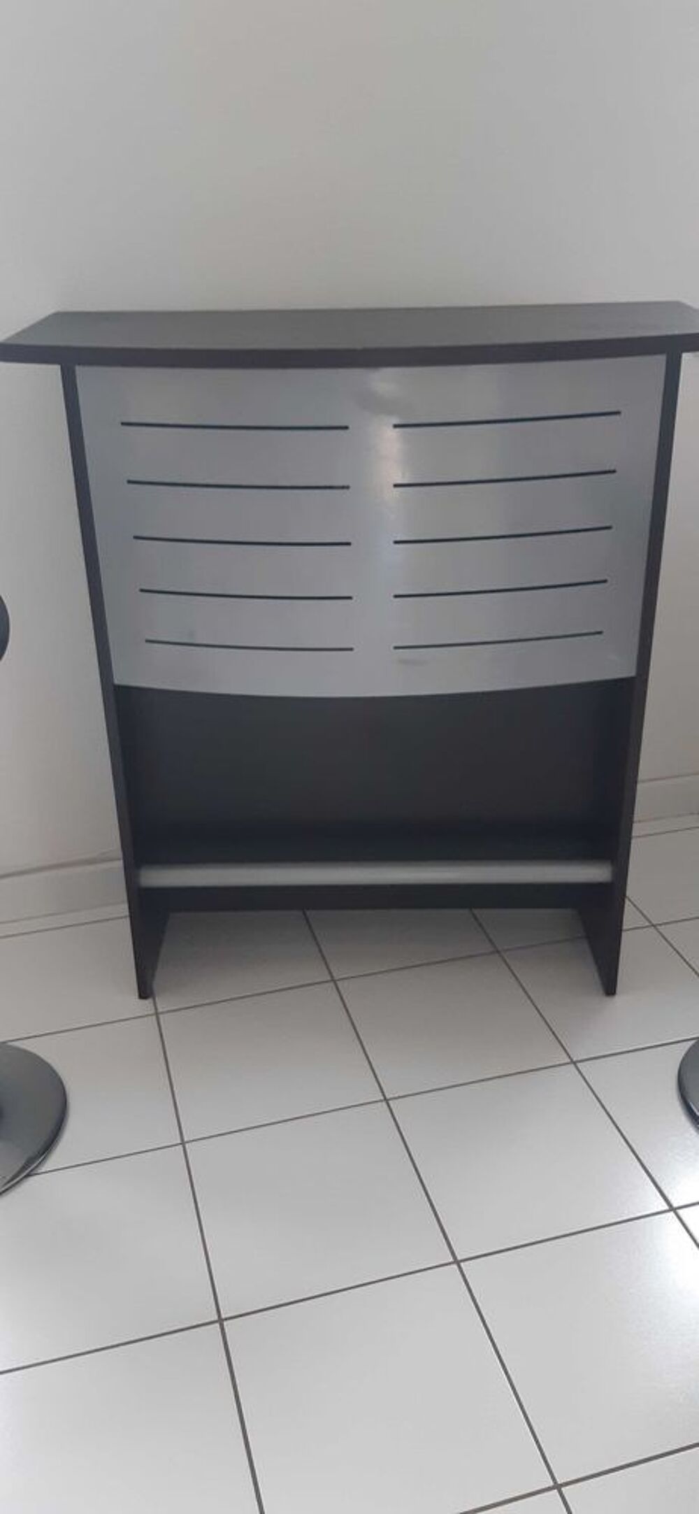 Bar avec 2 si&egrave;ges r&eacute;glables Meubles
