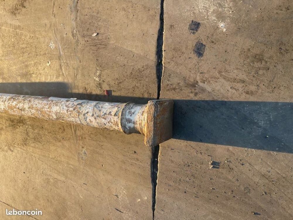 colonne en fonte ancienne 3 m&egrave;tres &eacute;poque 19&egrave;me si&egrave;cle. A r&eacute; Bricolage