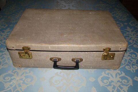 Valise vintage annes 1960
30 Gargenville (78)