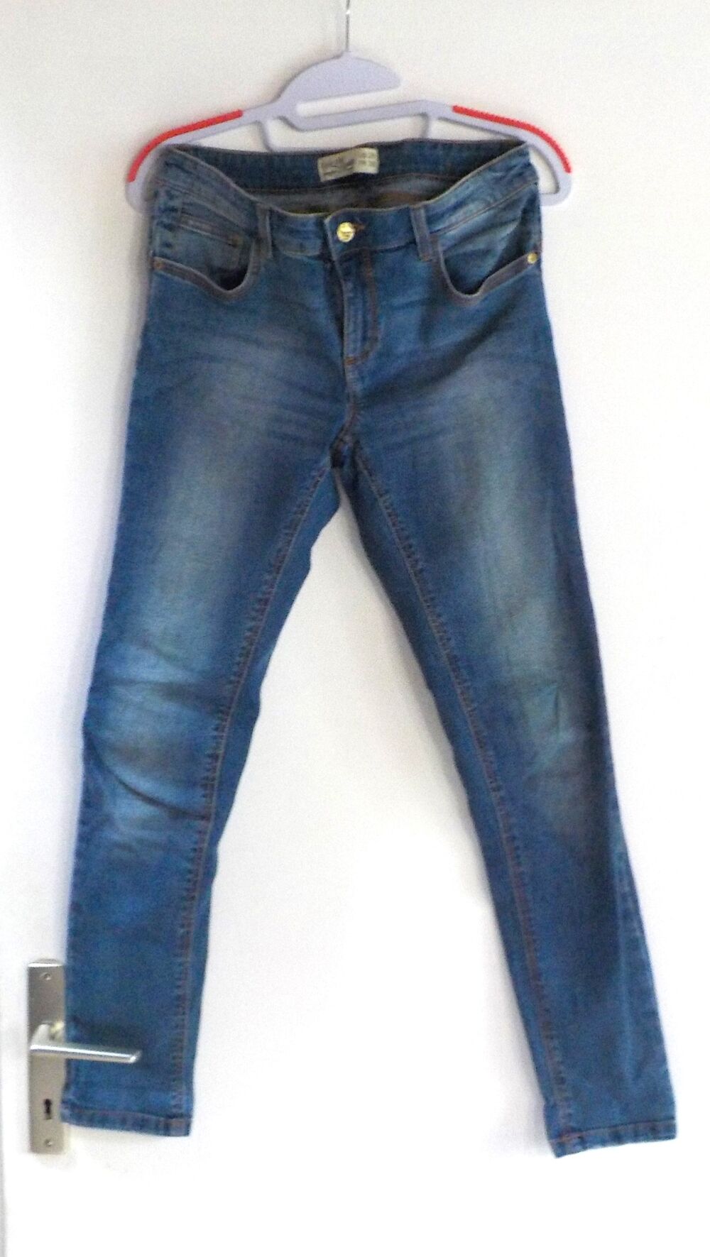 JEAN FEMME JENNYFER Taille FR38 Vêtements