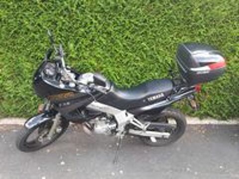 YAMAHA 2002 occasion 86220 Oyr&eacute;