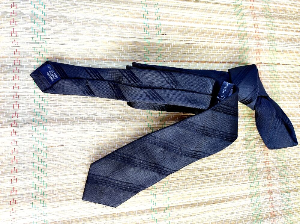 Cravate Noire Ray&eacute;e Polyester Vtements