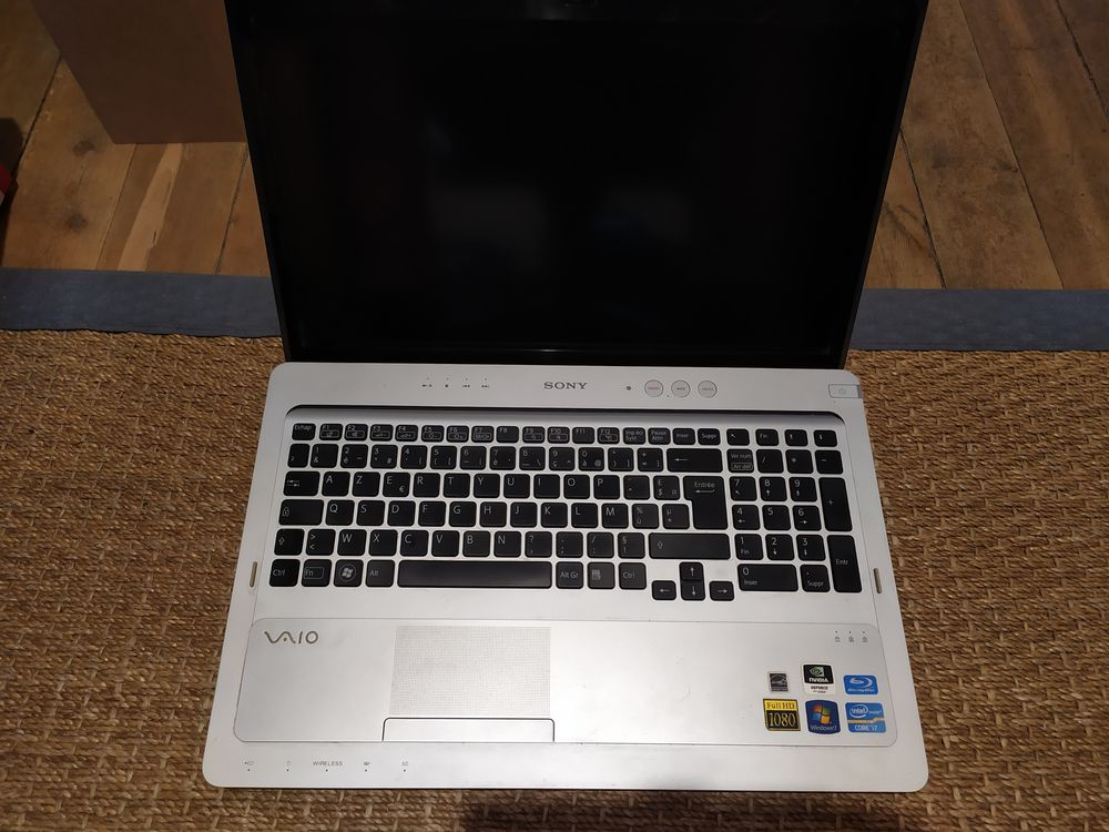 PC Portable VAIO - VPC-F22C Matériel informatique
