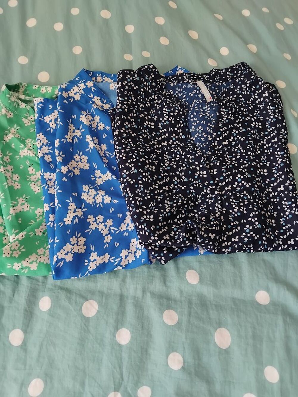 Jeans blouses robes V�tements