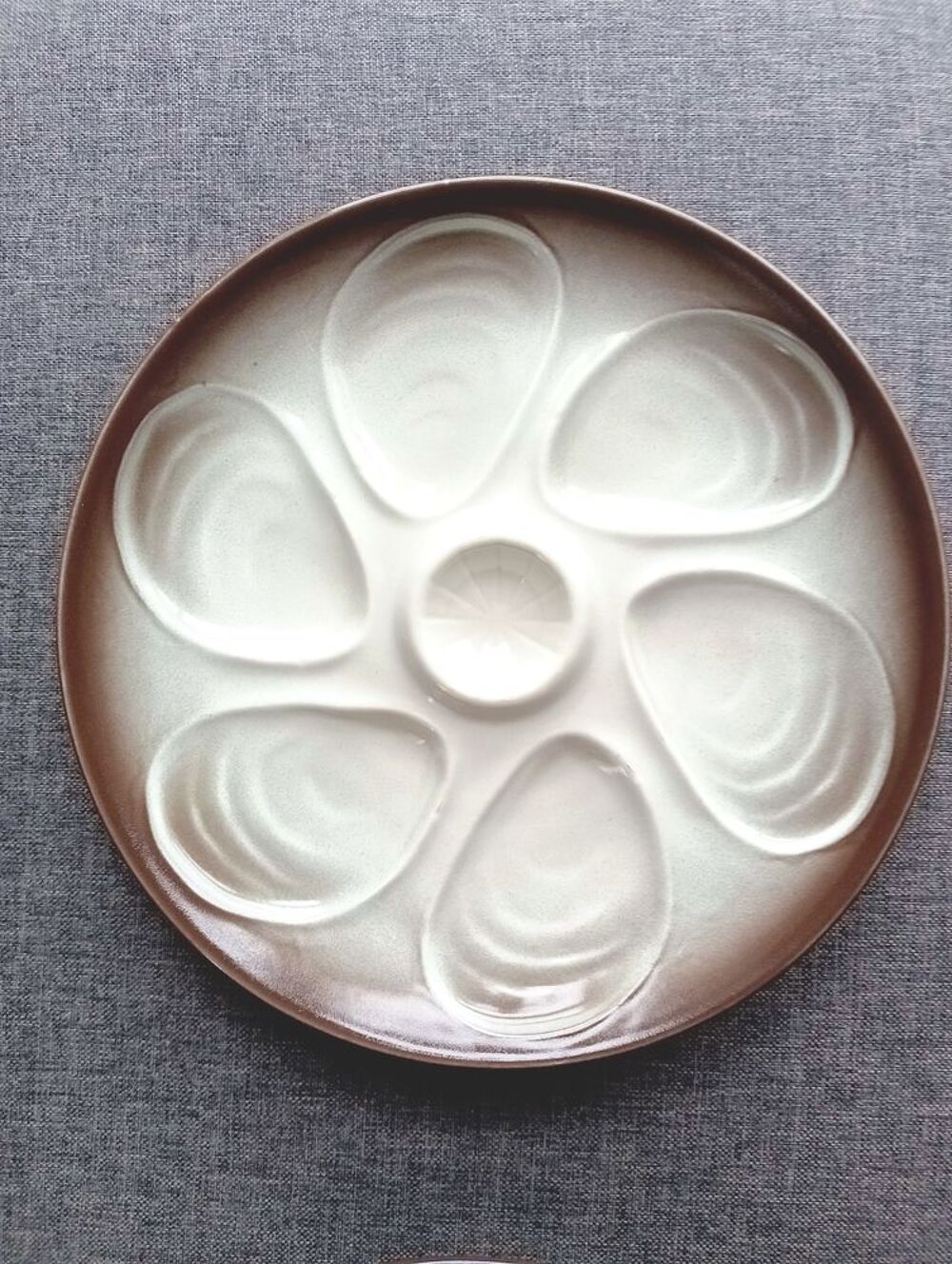 6 assiettes &agrave; huitres et 6 fourchettes Cuisine