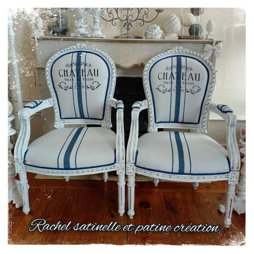 Chaises Vintage &agrave; Motifs Ch&acirc;teau Meubles