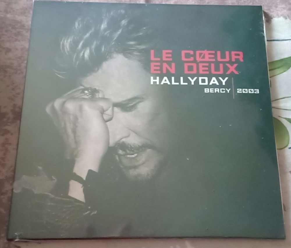45 tours Johnny Hallyday "le c?ur en deux" Bercy 2003 CD et vinyles