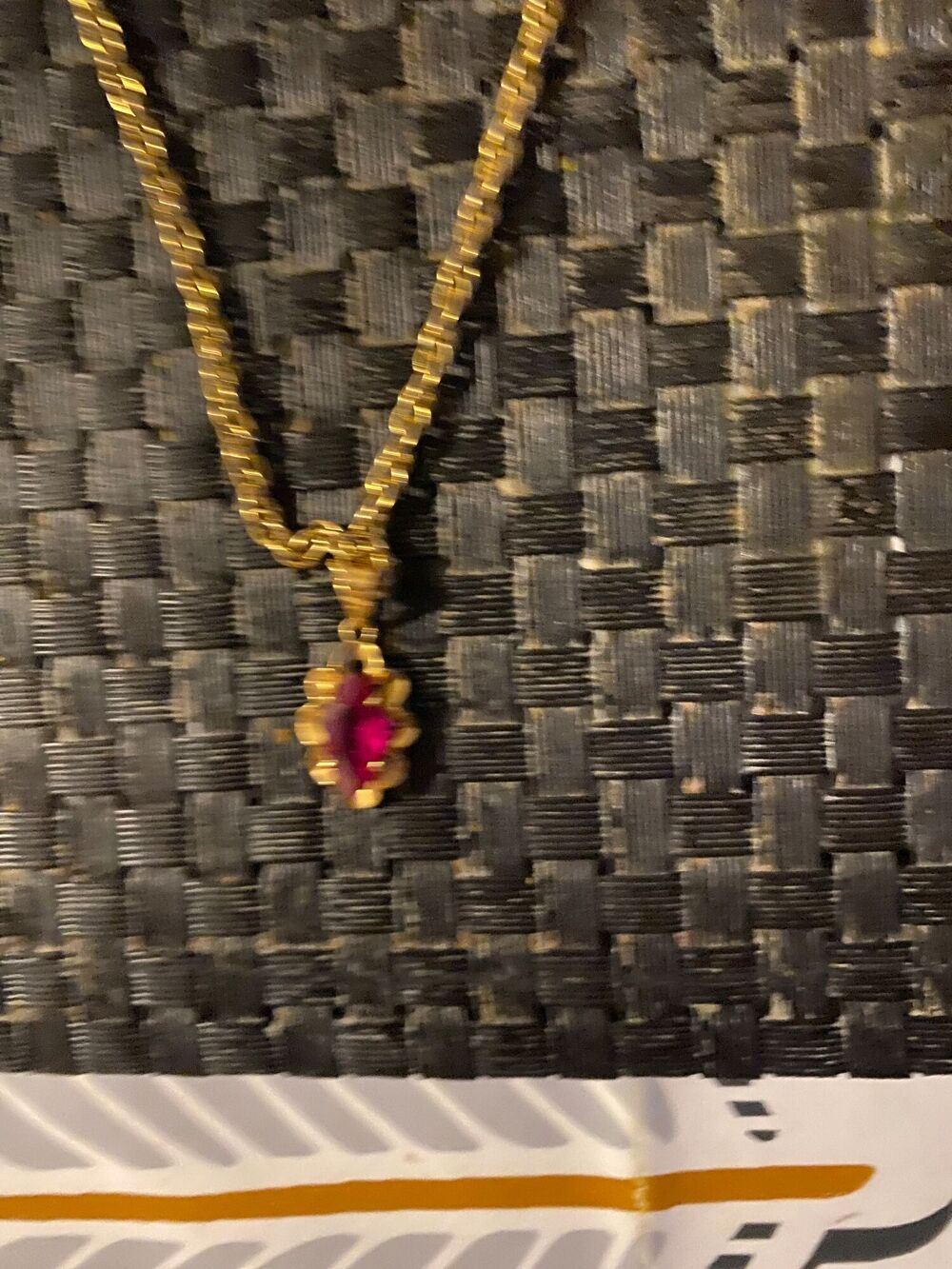 CHAINE PLAQUEE OR AVEC SON PENDENTIF Bijoux et montres
