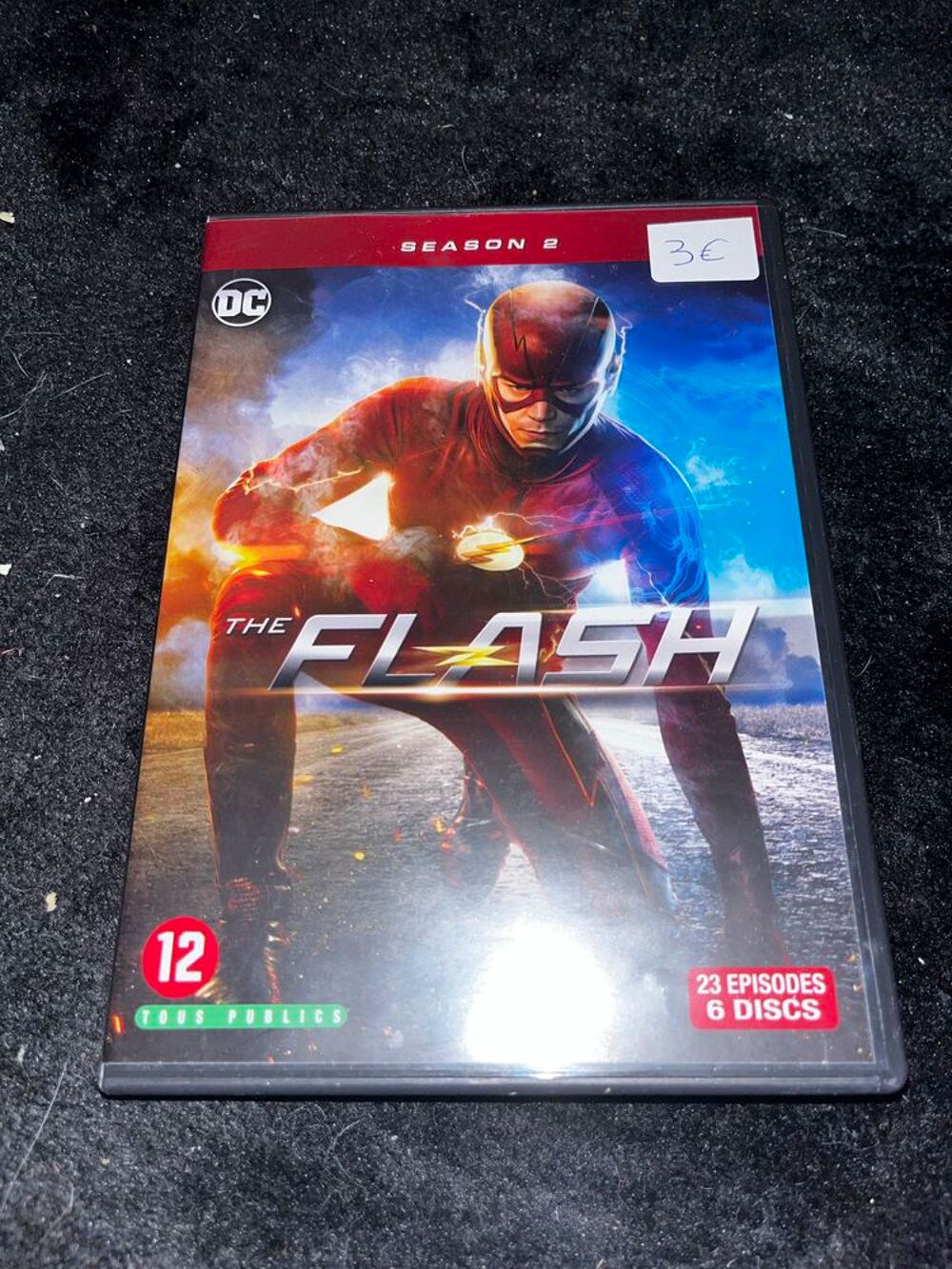 DVD saison 2 flash DVD et blu-ray