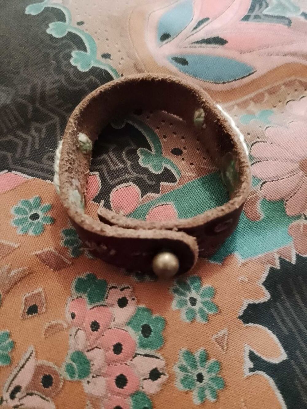 bracelet en cuir marron/Vert Bertrand vintage ann&eacute;es 80 enfants. Bijoux et montres