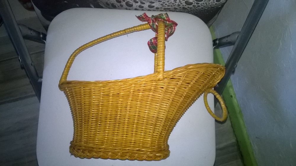 Panier porte-bouteille ou panier garni
Osier tress&eacute;
Neuf
Cuisine