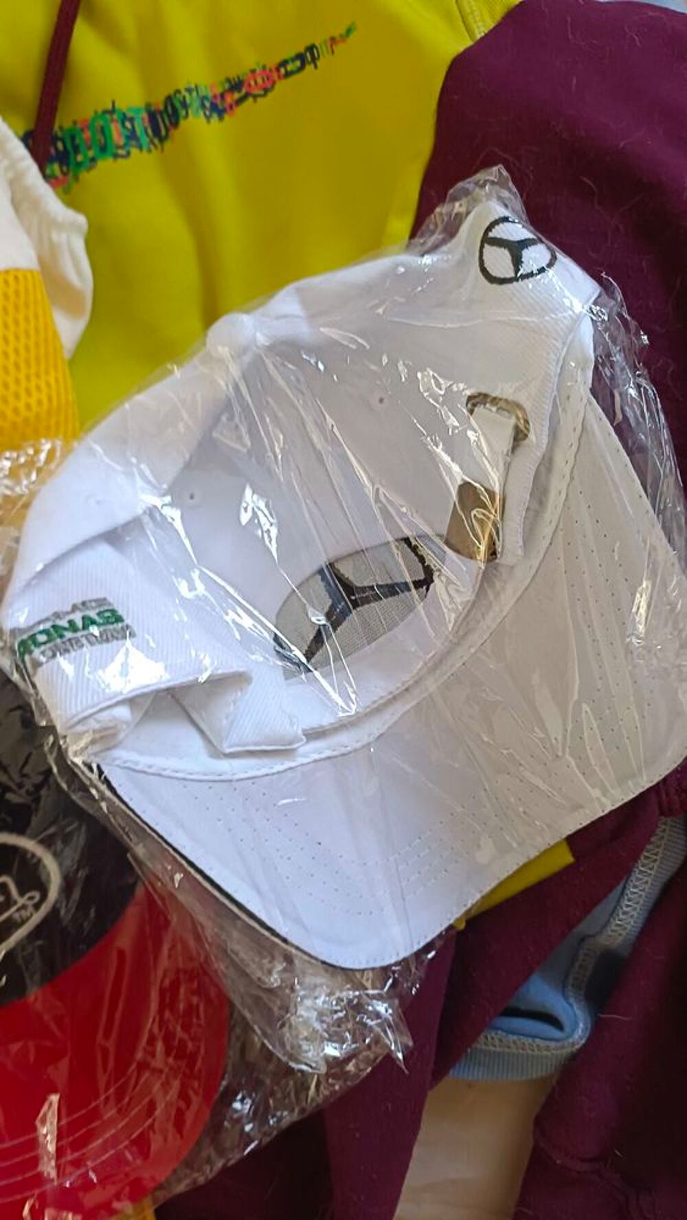 casquette Mercedes neuve Vêtements