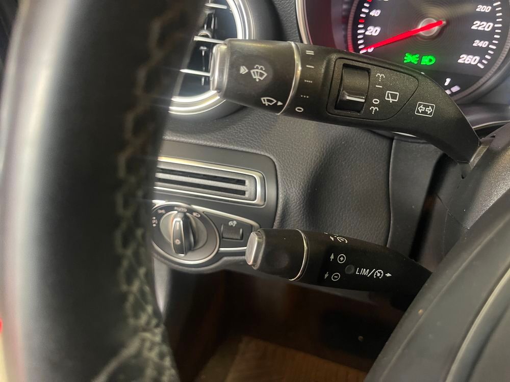 Classe C MERCEDES CLASSE C 250D SW 204 AVANTGARDE 4MATIC 9G-TRONIC 2017 occasion 33700 M&eacute;rignac