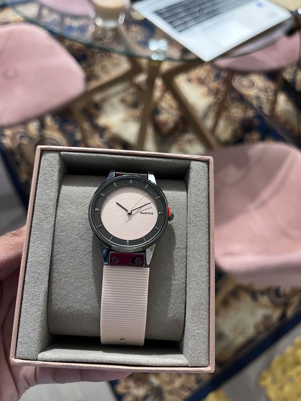Montre neuf marque parfois Bijoux et montres