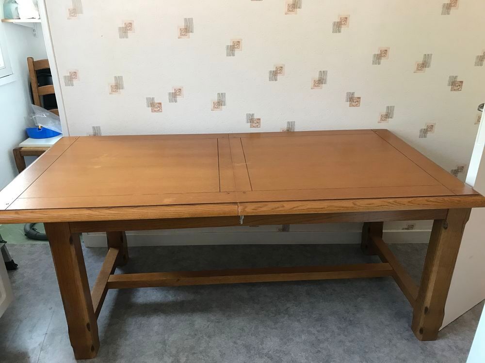 Table de salle &agrave; manger Meubles