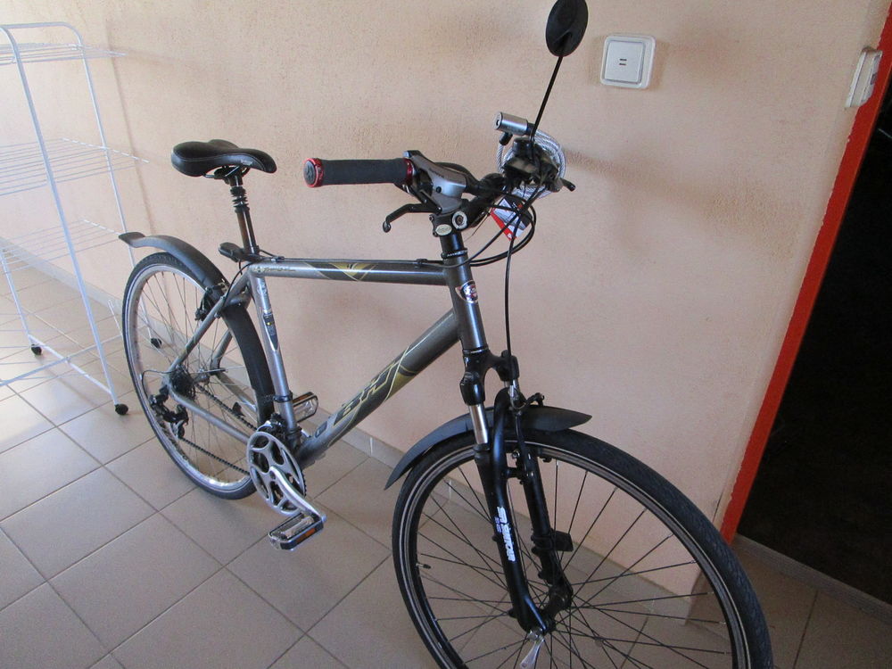 VTC B H en tr&egrave;s bons &eacute;tat Vélos