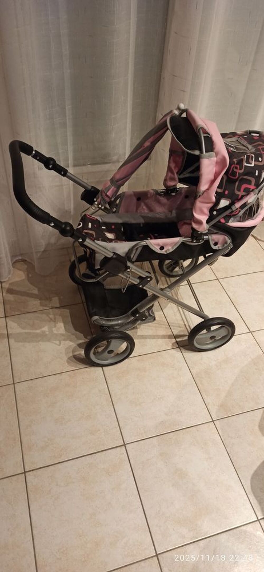 Landeau poup&eacute;e Jeux / jouets