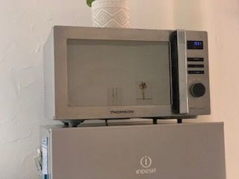 Micro onde multi -fonction Thomson 100 Vitrolles (13)