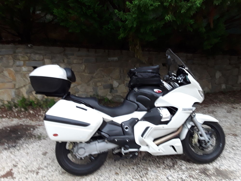 MOTO GUZZI 2013 occasion 30520 Saint-Martin-de-Valgalgues