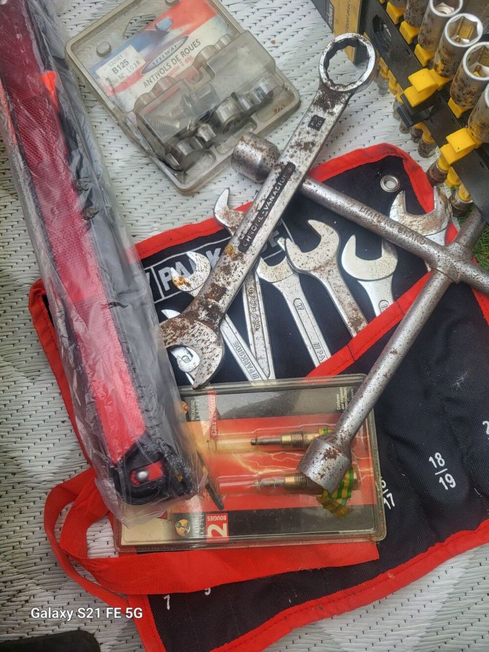 Lot divers outils v&eacute;hicule Bricolage