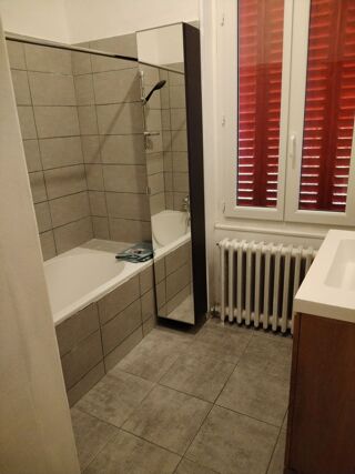  Maison à louer 6 pièces 160 m²