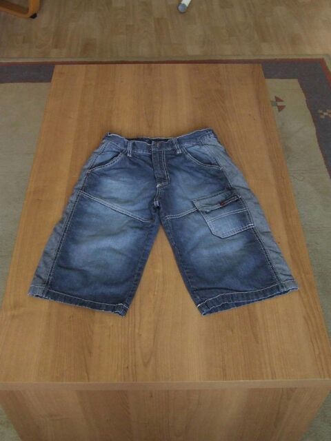 Bermuda jeans, C&A, bleu, 10 ans (140 cm) TBE 5 Bagnolet (93)
