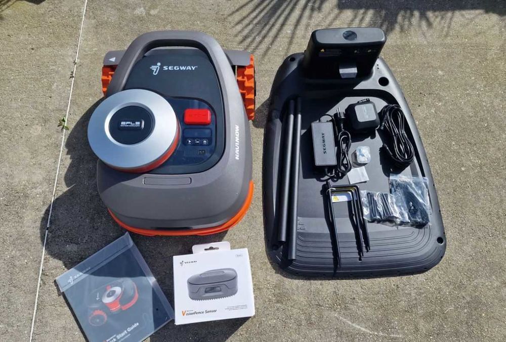 Tondeuse robot Segway Navimow €" 1500 m&sup2; €" Silencieuse, GPS, Wi-Fi, Bluetooth Jardin