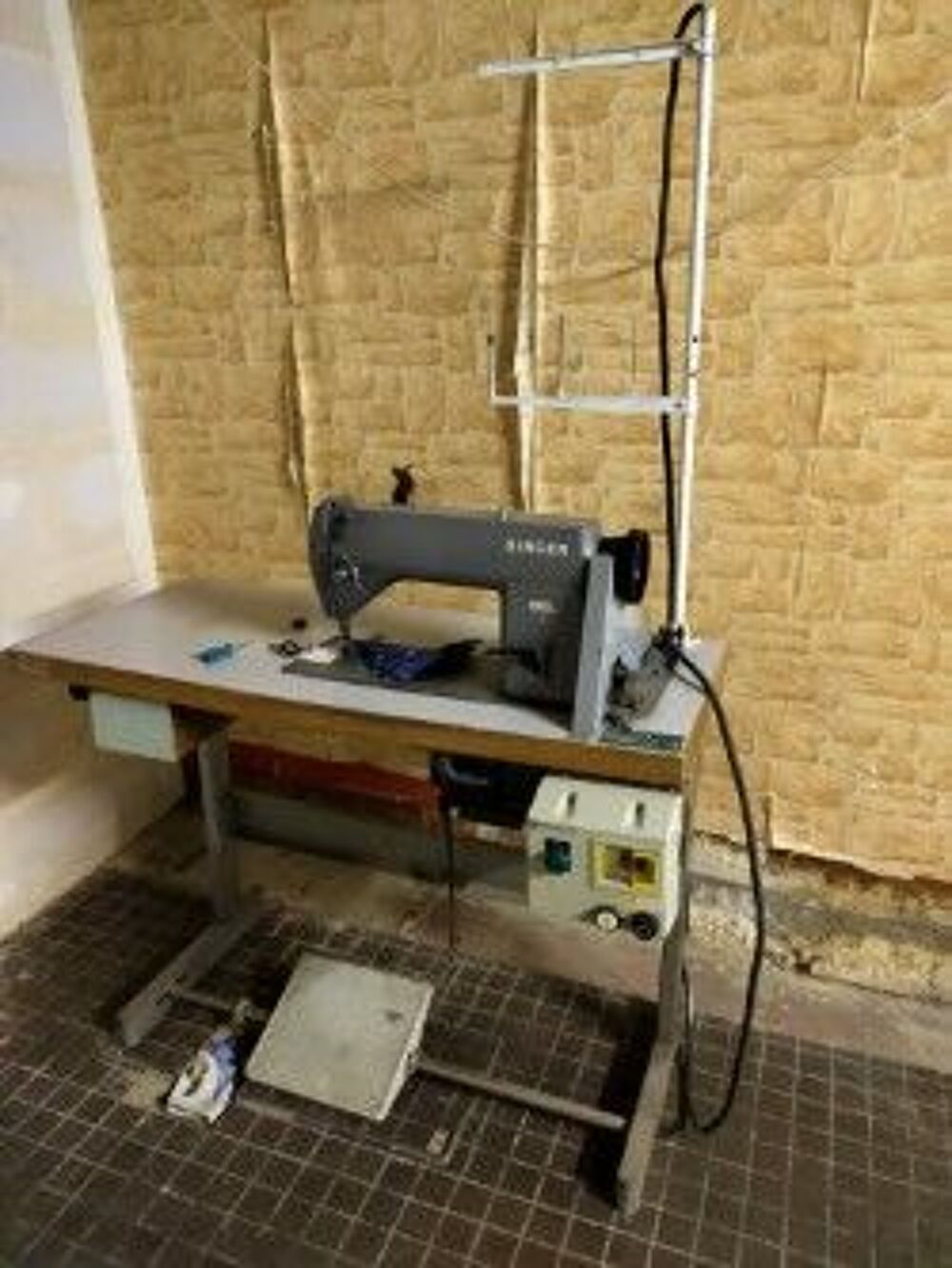 MACHINE A COUDRE SINGER 660A2 Electroménager