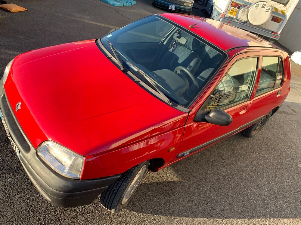 Clio 1.9 D Super Chipie 1998 occasion 44320 Saint-P&egrave;re-en-Retz